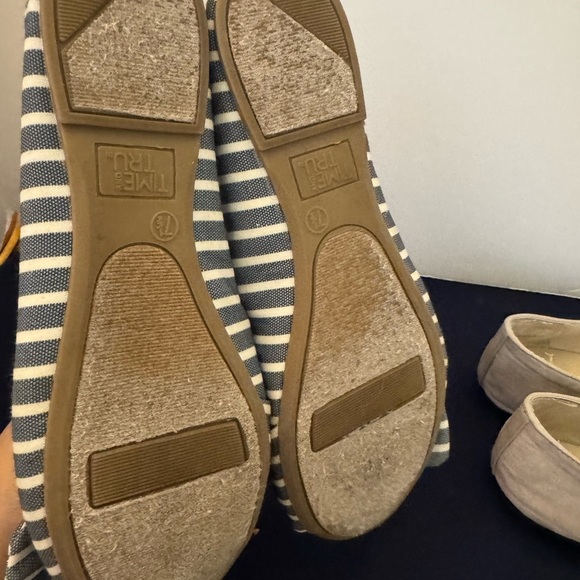 Two Pairs of Ladies Flats by Cato and Time and Tru Size 7.5 - Picture 11 of 13